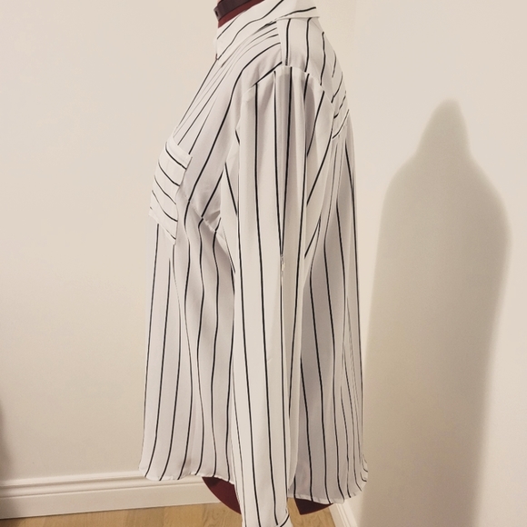 Maurices White And Black Striped Long Sleeved Blouse | Size L - Picture 2 of 8
